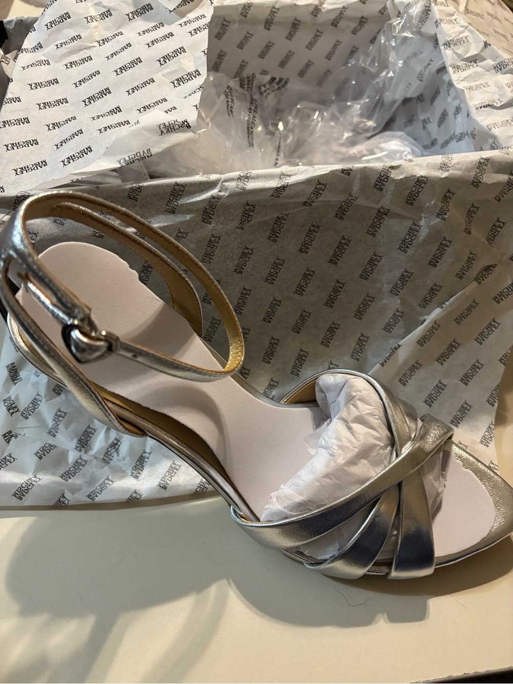 Badgley Mischka Metallic Silver Strappy Heel Sandal